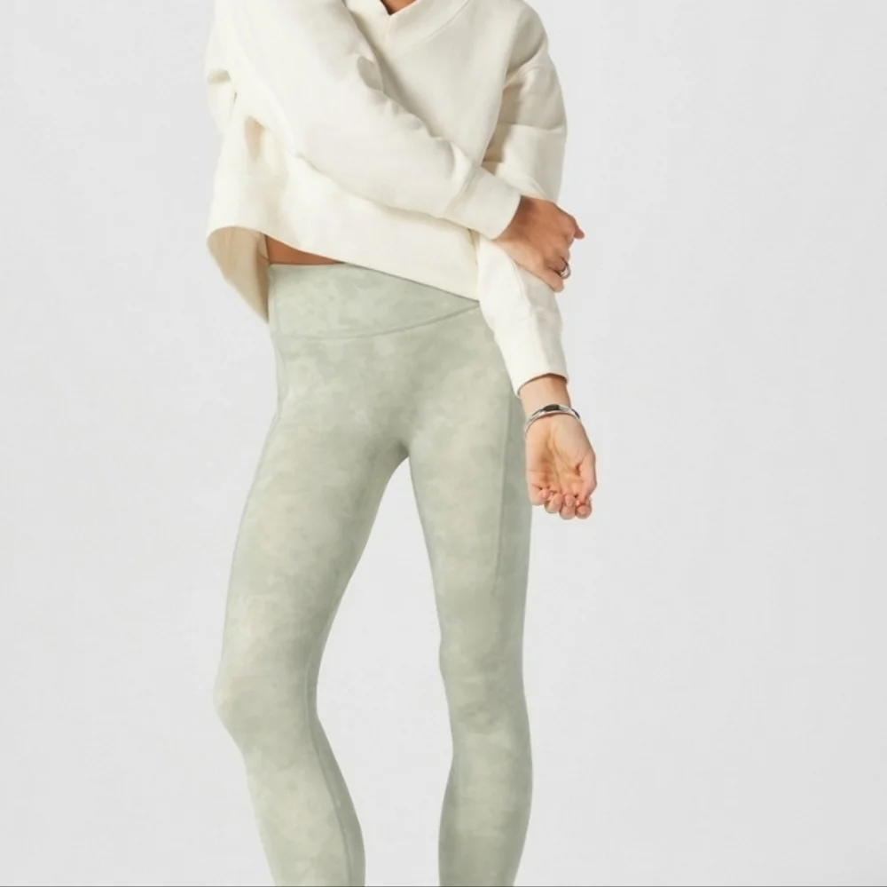 Fabletics - Picture 3 of 5